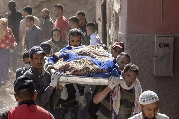 Funérailles d'une victime du séisme dans le village d'Imi N'Tala, dans le centre du Maroc, le 10 septembre 2023..jpg