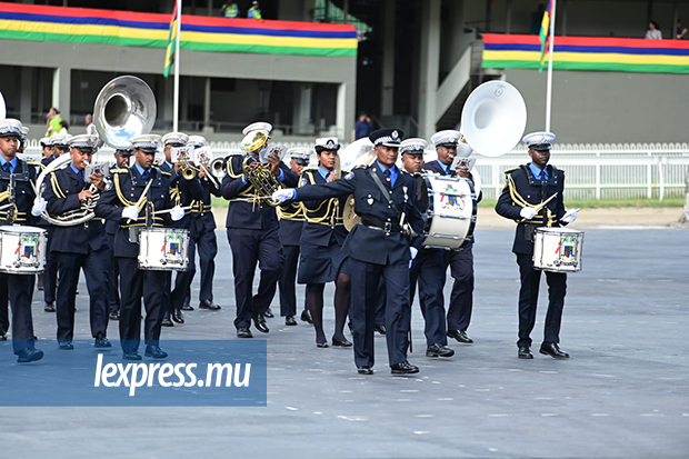 ■ Le «Police Band» toujours au rendez-vous..jpeg