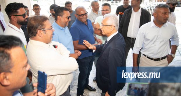 Express.mu (620 x 330) (28).jpg